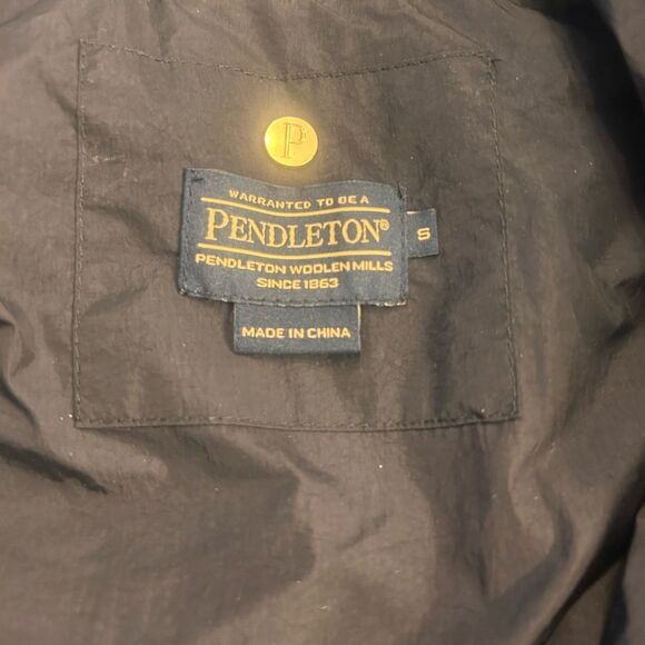 Pendleton Quilted Black Vest S - Picture 3 of 7